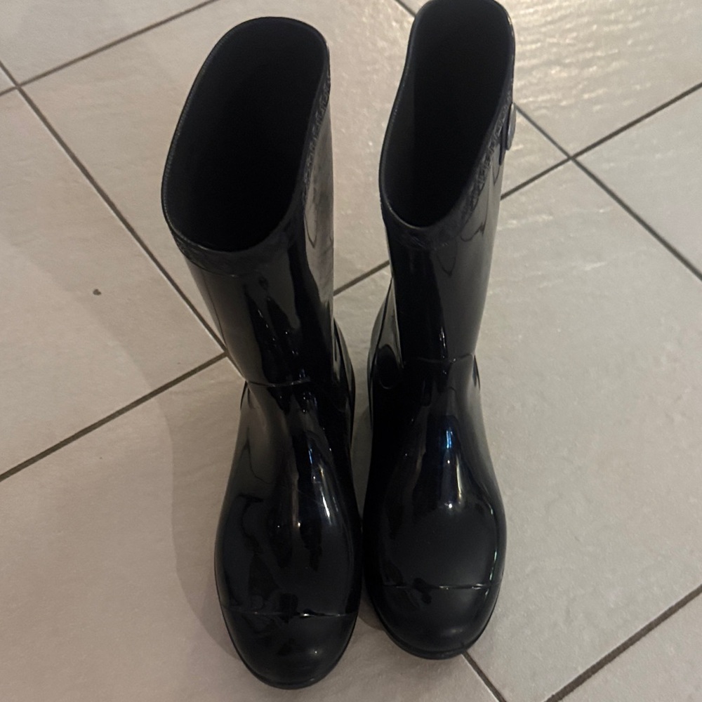 UGG Women's Glossy Black Rain Boots